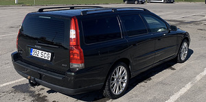 Volvo V70 (7 foto / 11)