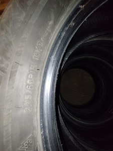 Зимние шины 225/60 r18 (2 фото из 2)
