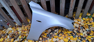 Lexus is 220-250 esitiib (1 foto / 3)