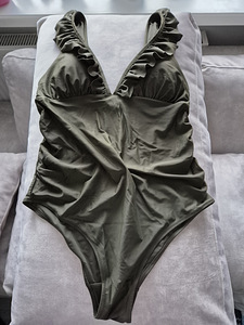 Rasedate ujumisriided, H&M