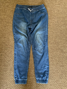Reserved джинсы 170 см 5 €
