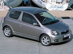 Autorent Toyota Yaris Manuaal BOLT FOOD/ WOLT bensiin (1 foto / 1)