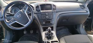 Opel Insignia Sports Tourer SW 2.0 CDTI (6 foto / 10)