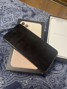 iPhone 11 Pro Max Gold 64GB (1 foto / 2)