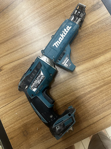 Akukruvikeeraja Makita DFS452ZJX3 - aku ja laadijata (2 foto / 4)