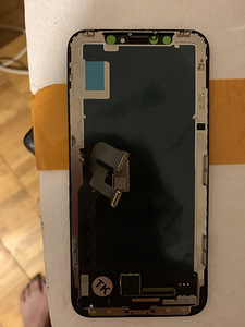 Экран iPhone X (2 фото из 3)