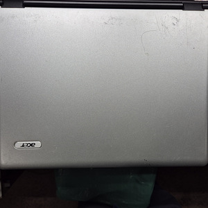 Fujitsu Siemens Amilo L1310G / Acer Aspire 1362LC (9 foto / 10)