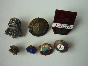 Haruldased märgid alates aastast 1933 komplekt (2 foto / 7)