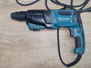 PUURVASAR MAKITA HR2630 (3 foto / 4)