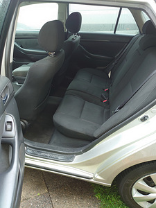 Toyota avensis (8 foto / 9)