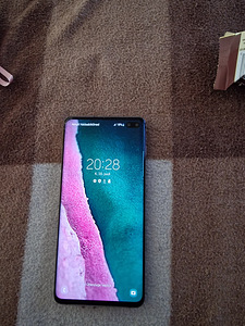 Samsung Galaxy S10+ (1 foto / 3)
