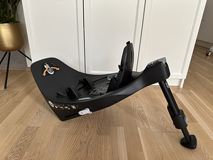 Cybex Base Z + Cybex Cloud Z i-Size turvahäll (7 foto / 9)