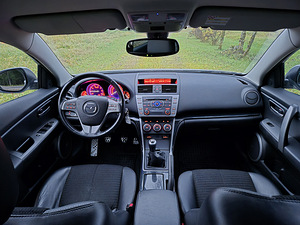 Mazda 6 GH 2008 2.5L Bensiin 6k manuaal (13 foto / 15)