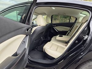 Mazda 6 SkyActiv-G Luxury i-ELOOP 2.5 141kW (12 foto / 15)