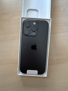 Apple iPhone 16 Pro Black Titanium (1 foto / 1)