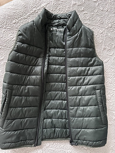 Vest Everest 122/128 lastele (1 foto / 3)