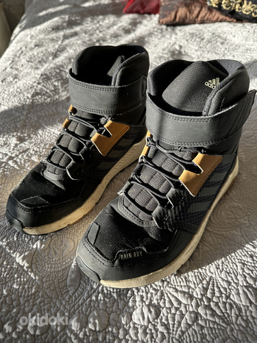 Laste Adidas Terrex poolsaapad