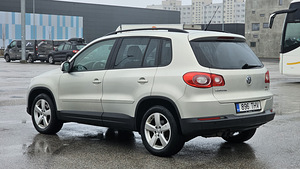 Volkswagen Tiguan Track & Field 1.4 R4 16V 110kW (3 foto / 13)