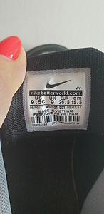 Детские кроссовки Nike (3 фото из 4)