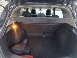 Nissan Pulsar (7 foto / 8)