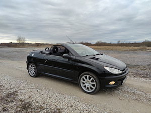 Peugeot 206cc 1.6 80kw kabriolett (8 foto / 12)