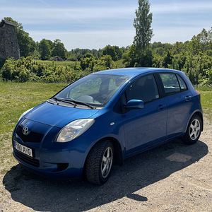 Продам Тойота Ярис 2007 1.3 64Kw (1 фото из 10)
