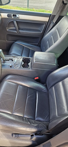 VOLKSWAGEN TOUAREG. 3.0 176kw 2008a (8 foto / 11)