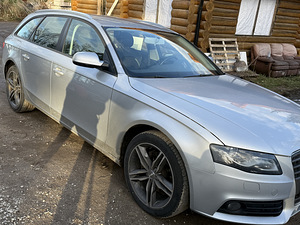Audi A4 B8 2.0 Дизель 105кВт 2009 (6 фото из 11)
