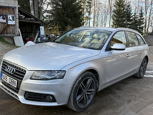Audi A4 B8 2.0 Дизель 105кВт 2009 (7 фото из 11)