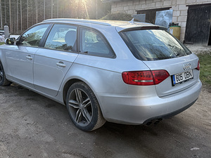 Audi A4 B8 2.0 Дизель 105кВт 2009 (8 фото из 11)