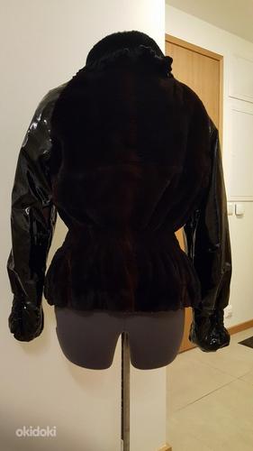 Кожаная куртка с натуральным мехом, размер S-M (фото #2)