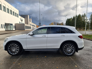 Mercedes GLC220d 2021 (8 фото из 13)