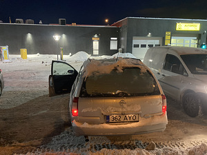 Opel Omega 2.2 (2 foto / 5)