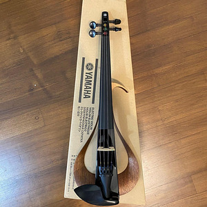Yamaha YEV-104 nagu uus! (2 foto / 2)