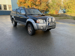 Nissan Navara (2 foto / 8)