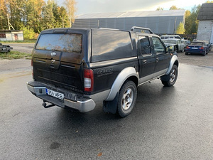 Nissan Navara (4 foto / 8)