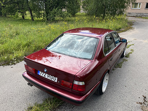 BMW 530i V8 (4 foto / 11)