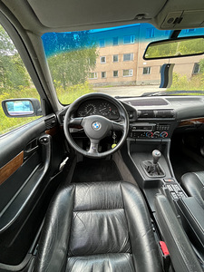 BMW 530i V8 (8 foto / 11)