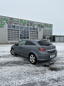 Opel Astra GTC (5 foto / 10)
