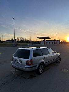 Volkswagen Passat (7 фото из 10)