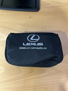 Lexuse originaal esmaabi komplekt