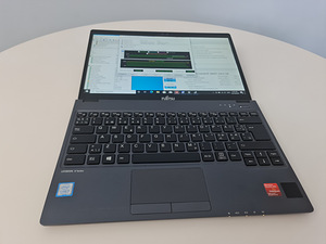 Fujitsu LifeBook U938 (<1kg, intel i5-8250, 20RAM, 256SSD) (6 foto / 9)