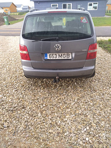 Volkswagen Touran (4 foto / 10)