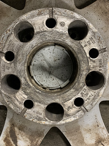 MB R16 Original Valuveljed (3 foto / 3)