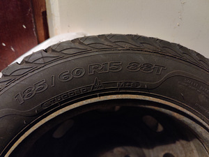 Naastrehv (peaaegu uus) SAVA ESKIMO STUD 185/60 R15 (4 foto / 5)