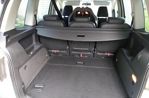 Volkswagen Touran (4 foto / 5)