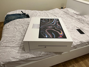 Apple Studio Display MK0U3Z/A - Standard Glass (5 foto / 6)