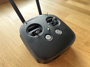 DJI FPV Remote V1 (Mode 2) (2 foto / 7)