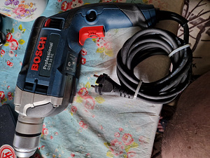 Продается новая дрель bosch GSB 16 RE. (2 фото из 4)
