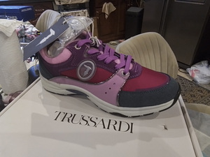 Trussardi tossud (1 foto / 3)